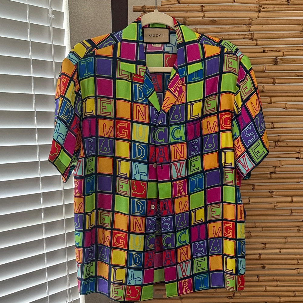 Gucci Multicolor Year of the Rabbit Logo Short Sleeve 100% Silk Shirt
